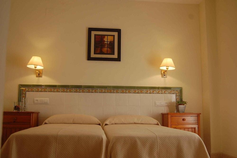 Hotel Matalascanas 3*